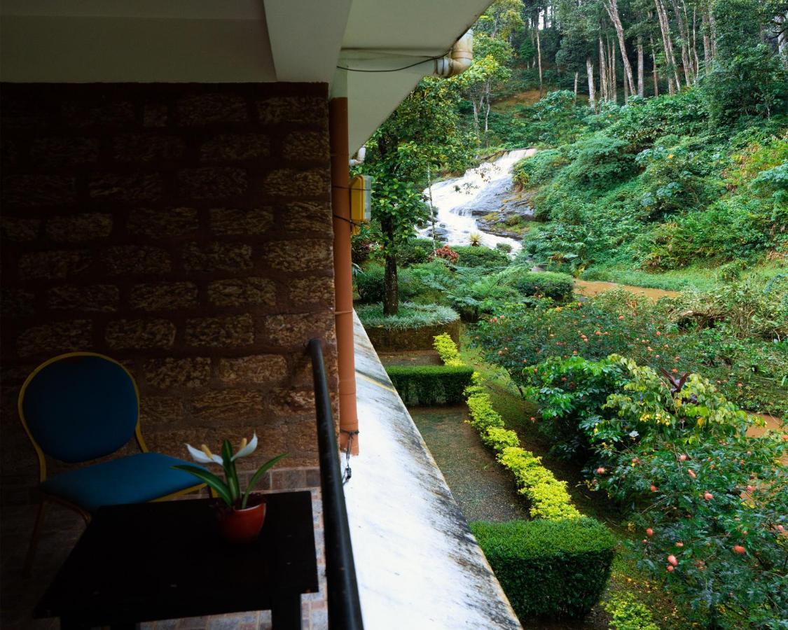 Falling Waters ムンナル エクステリア 写真