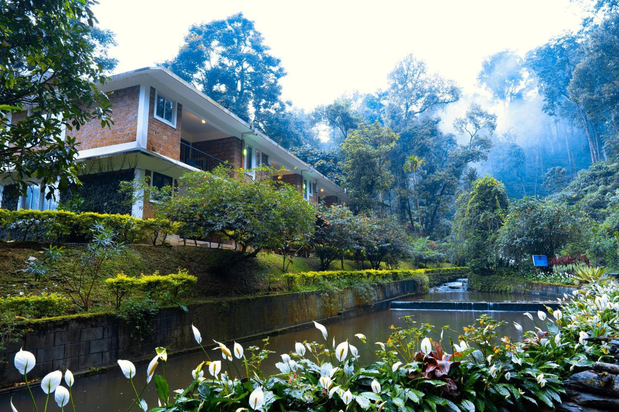 Falling Waters ムンナル エクステリア 写真